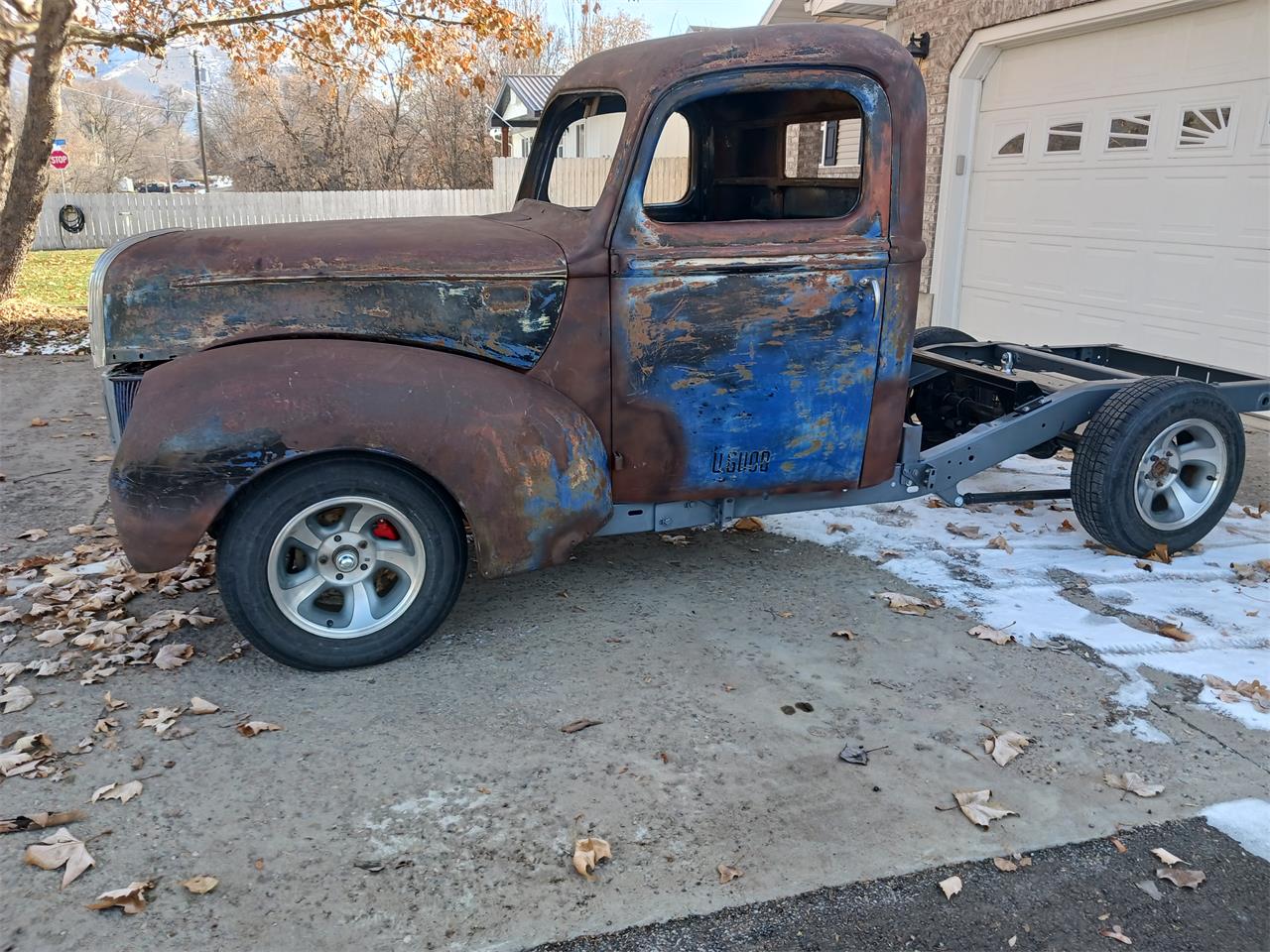 Ford-12-ton-pickup-1941-Primer-7