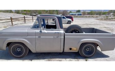 Ford-12-ton-pickup-1957-Greyblack-top-Blackred-2