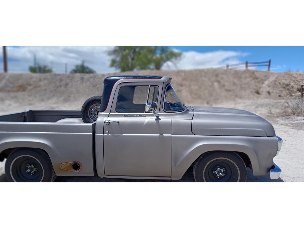 Ford-12-ton-pickup-1957-Greyblack-top-Blackred-6