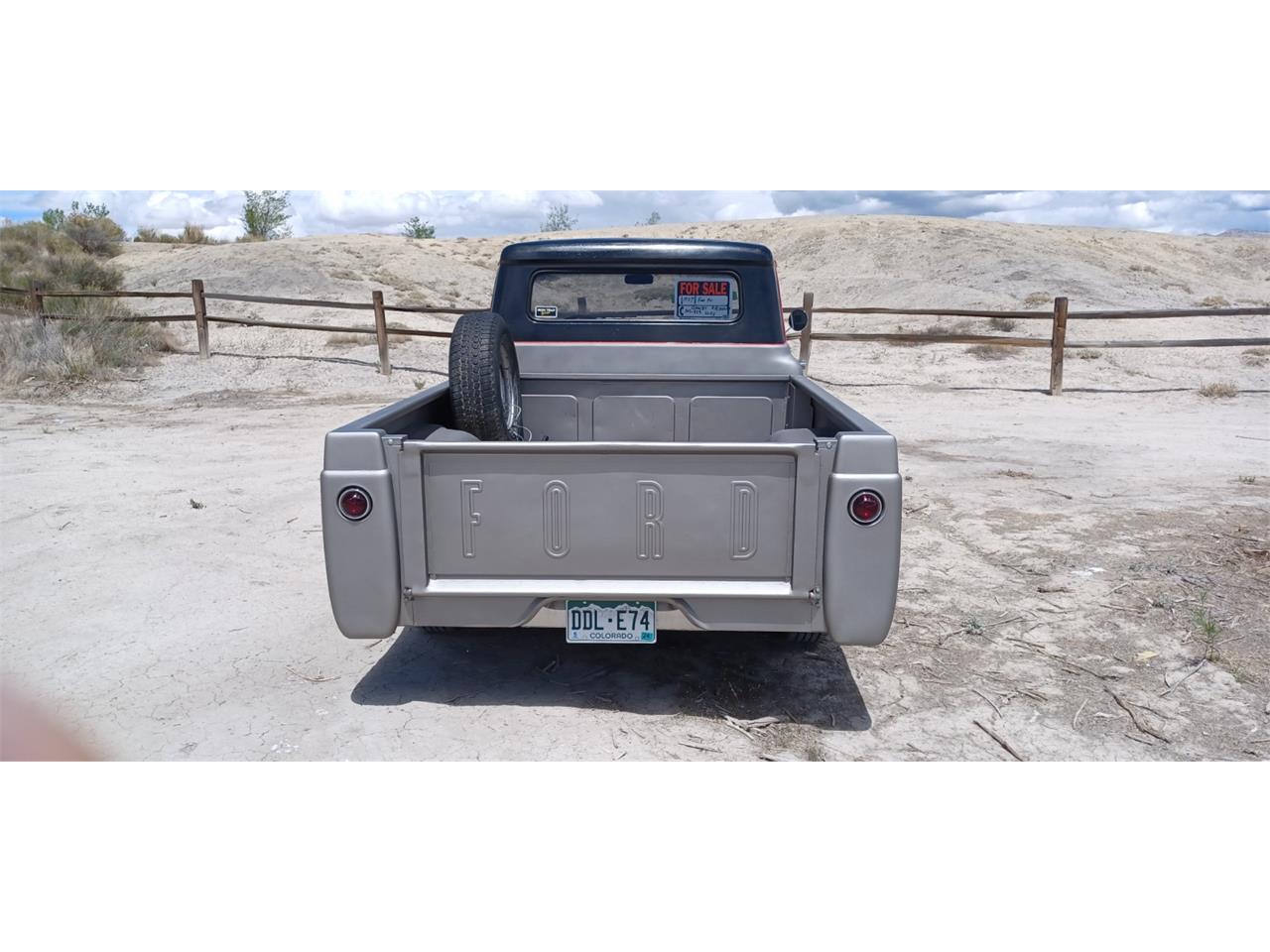 Ford-12-ton-pickup-1957-Greyblack-top-Blackred-8