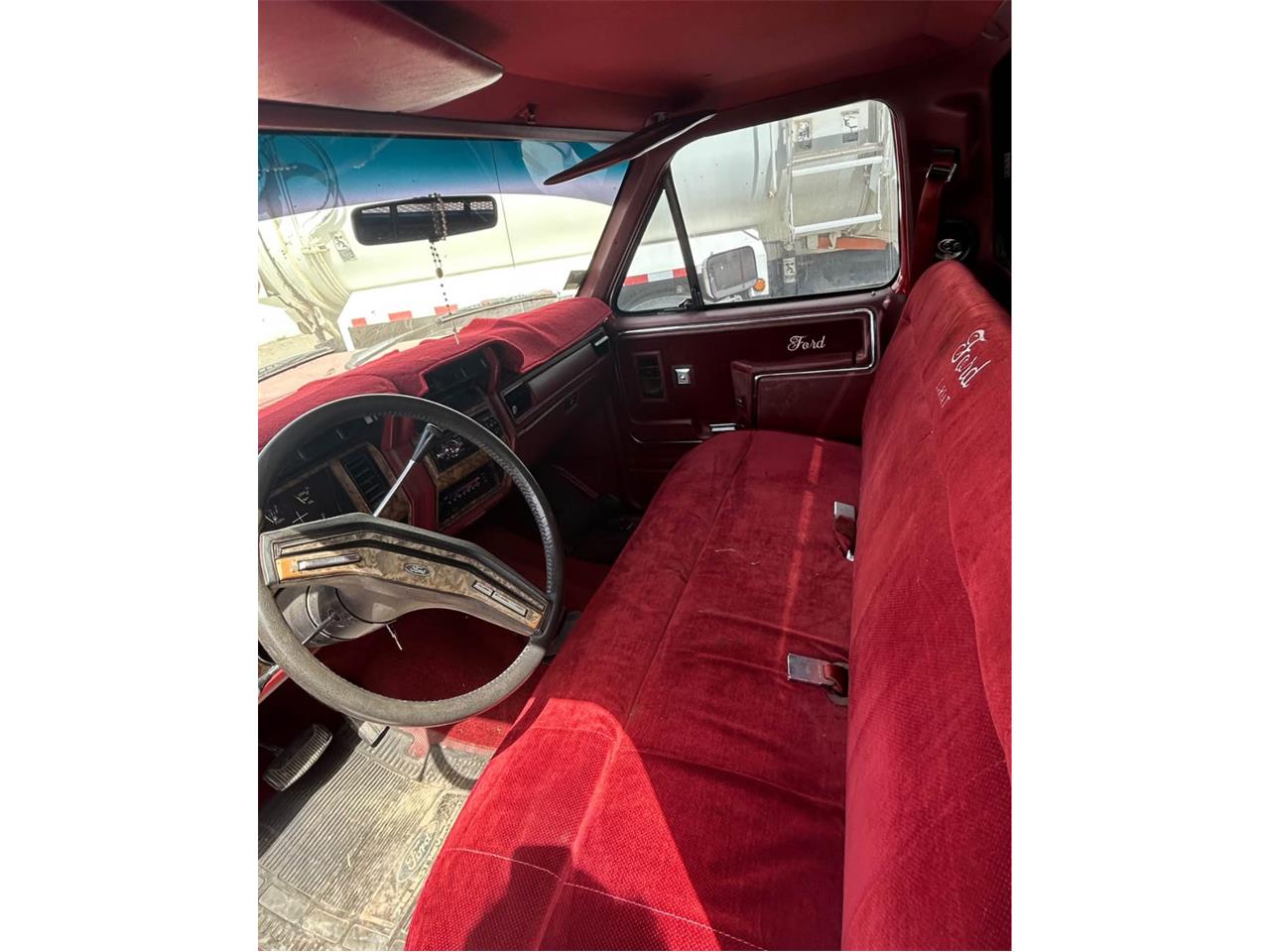 Ford-12-ton-pickup-1986-Red-Red-1