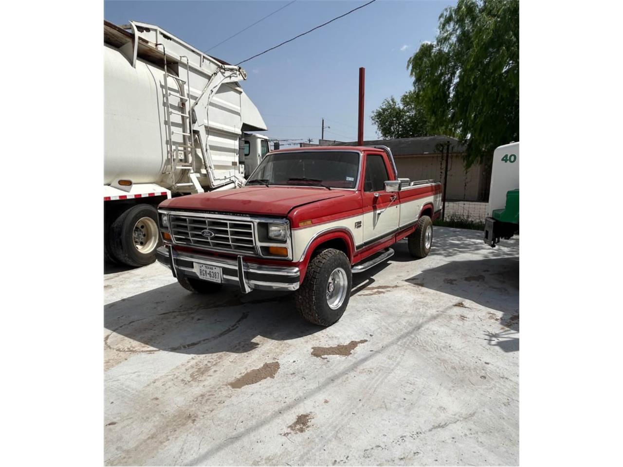 Ford-12-ton-pickup-1986-Red-Red-2