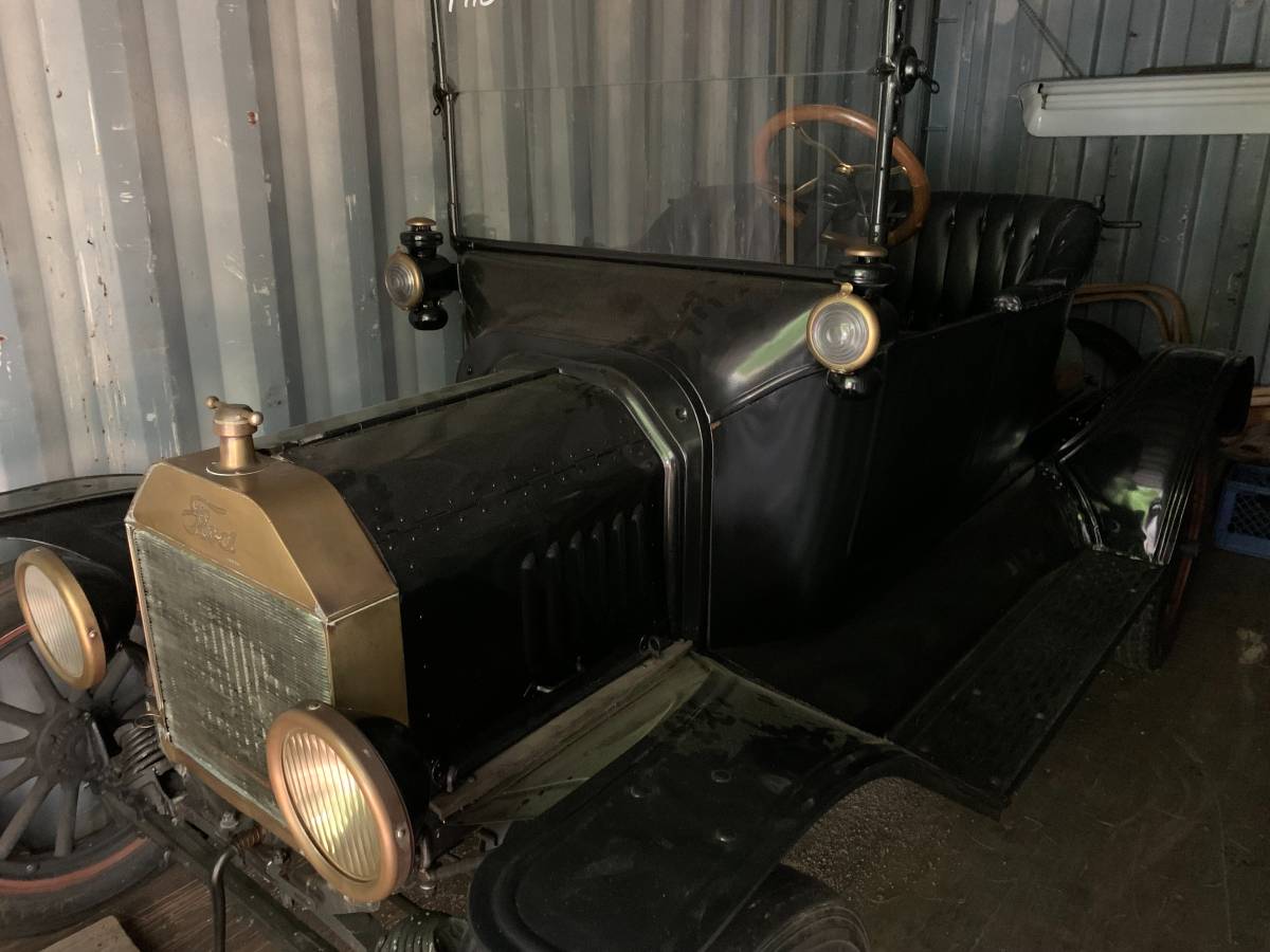 Ford-1915-black-3