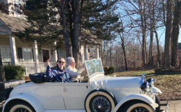 Ford-1929-white-2