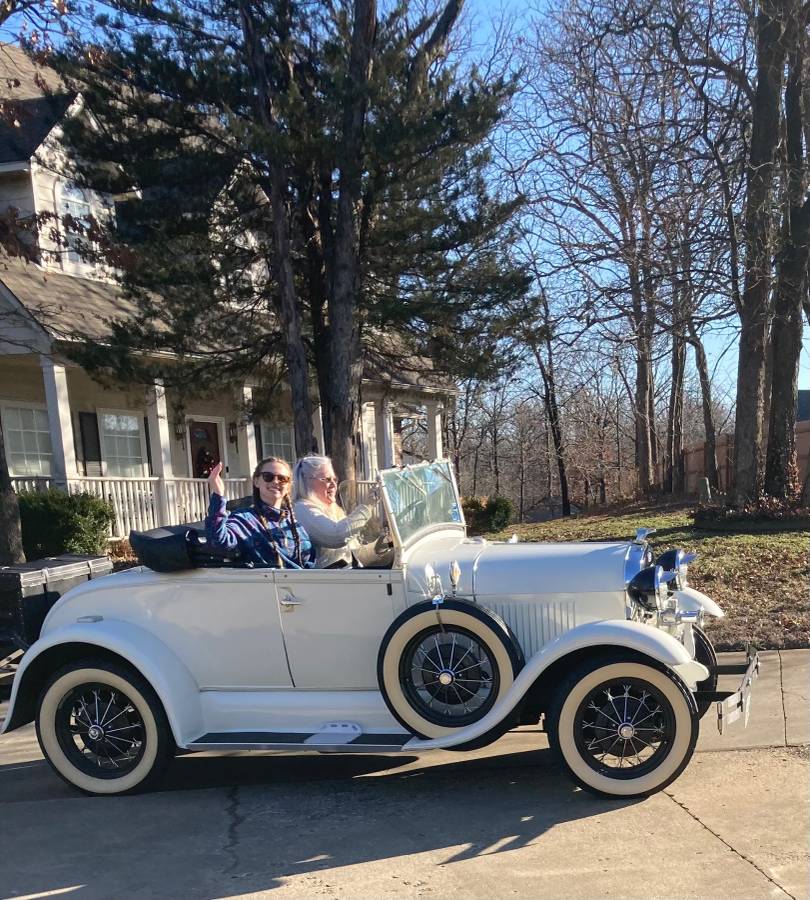 Ford-1929-white-2