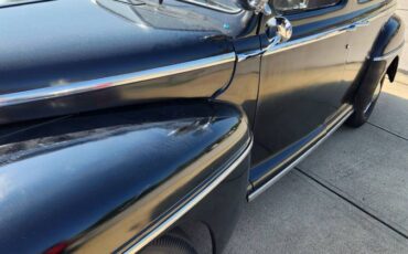 Ford-1947-black-6
