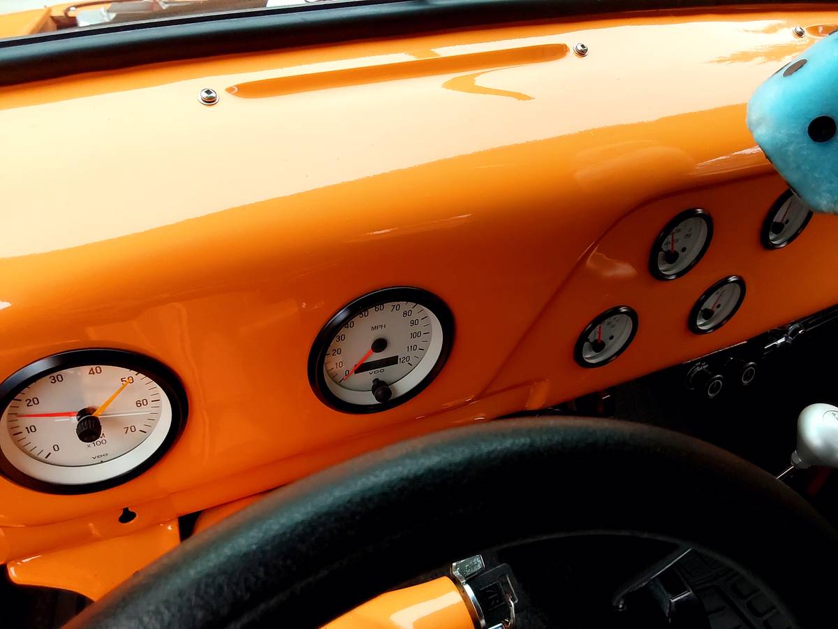 Ford-1948-orange-4