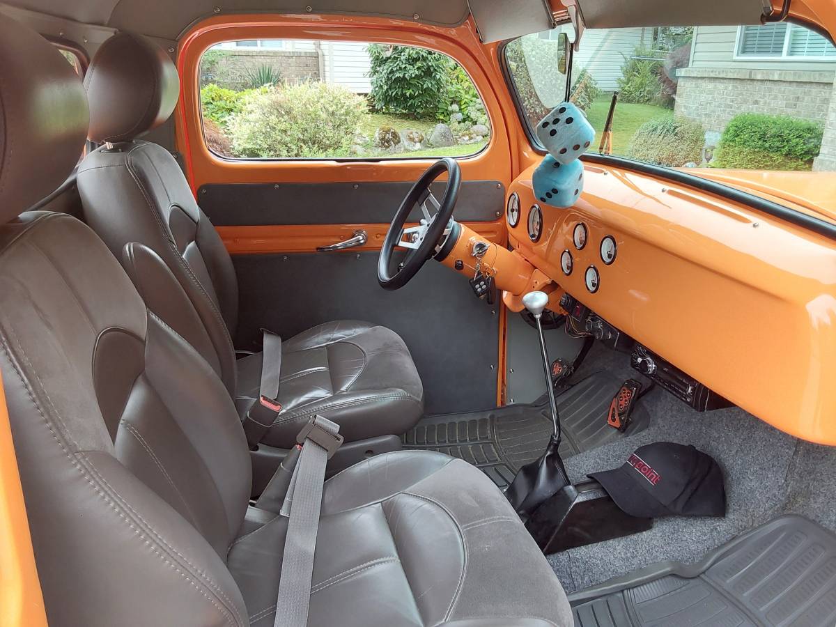 Ford-1948-orange-6