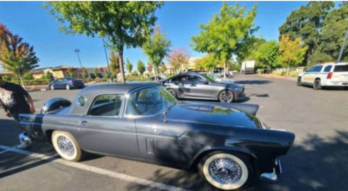 Ford-1956-silver
