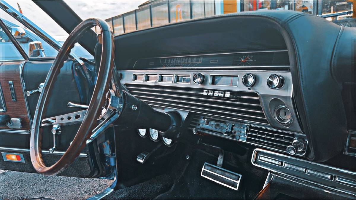 Ford-1967-blue-1
