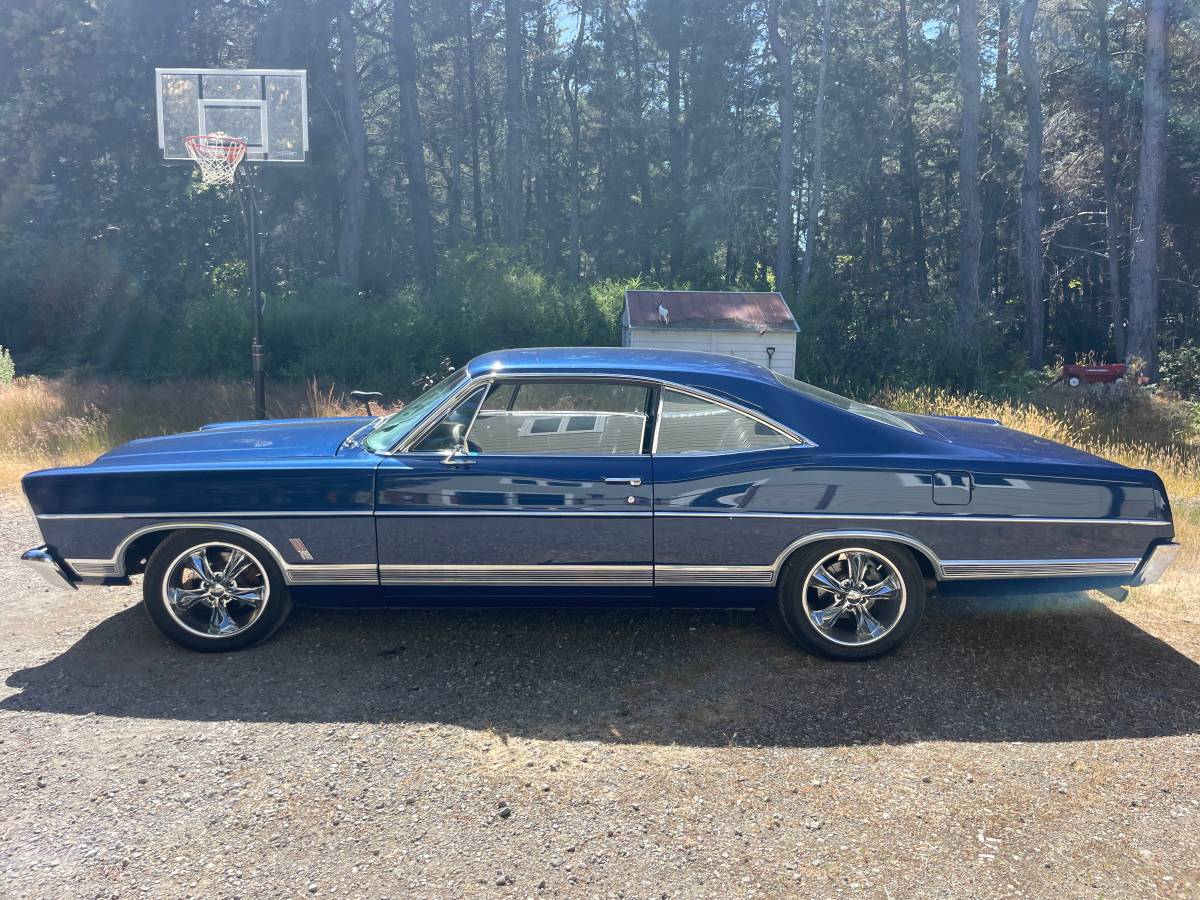 Ford-1967-blue-2