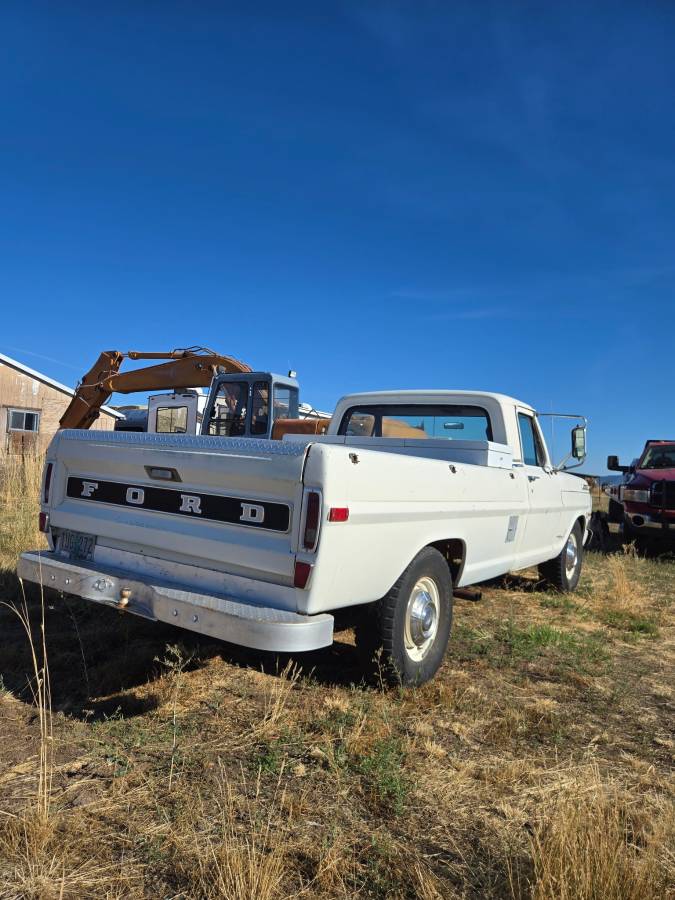 Ford-1969-white-7