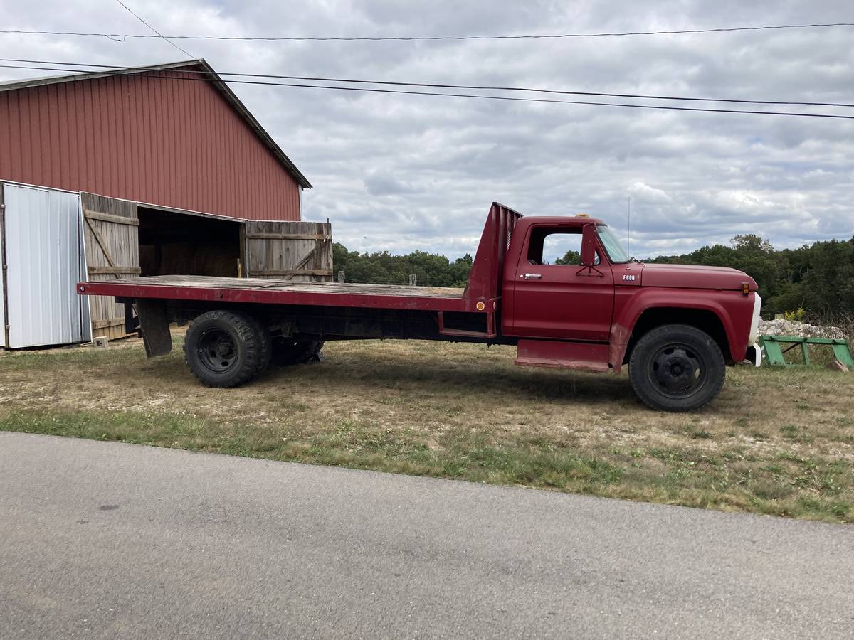 Ford-1977-red-3