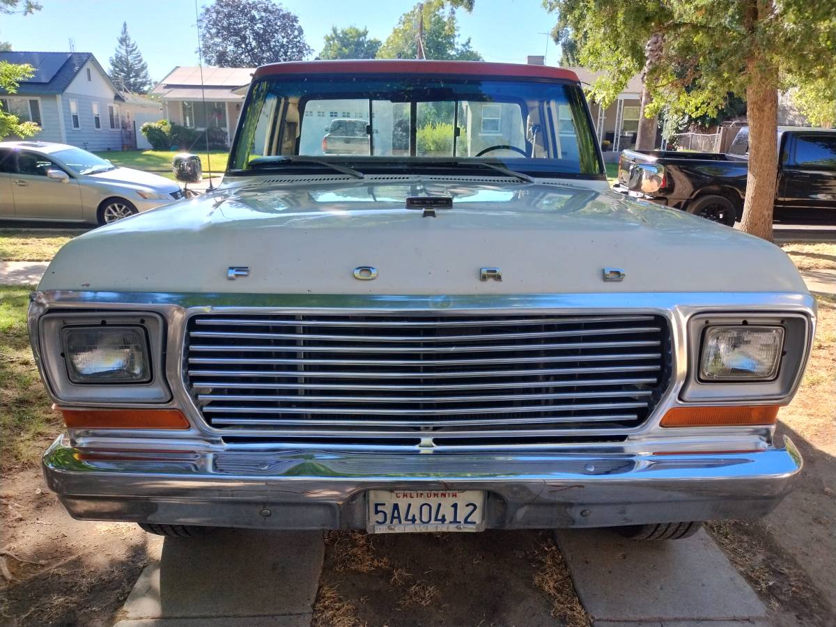 Ford-1978-white-1