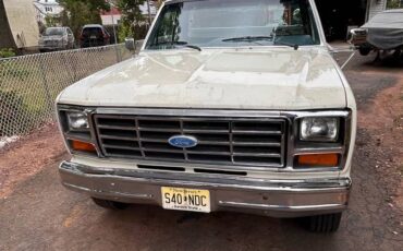 Ford-1981-white-1