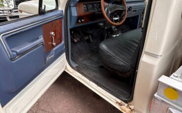 Ford-1981-white-5