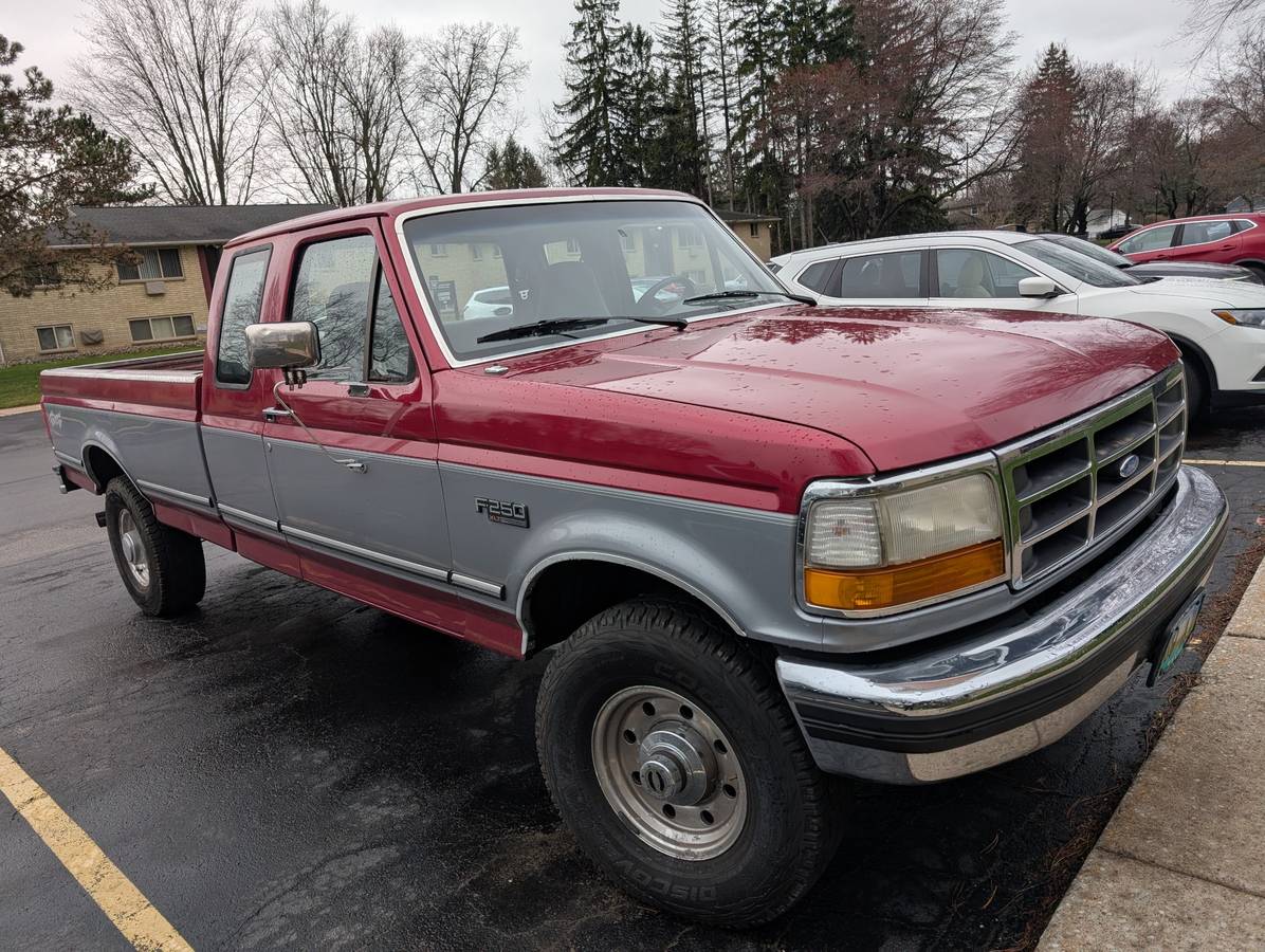 Ford-1995-red-11