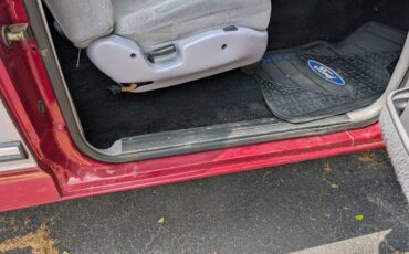 Ford-1995-red-18