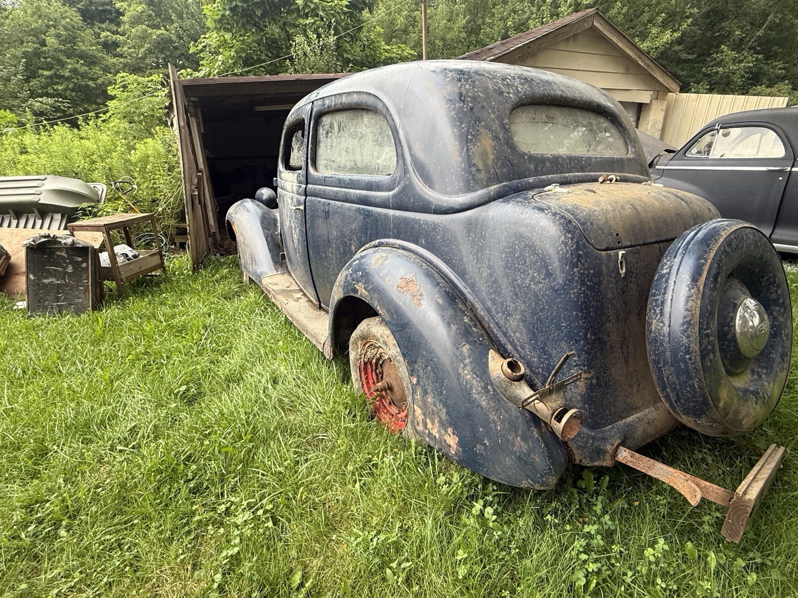 Ford-2-Door-Sedan-Model-68-1936-Sedan-4