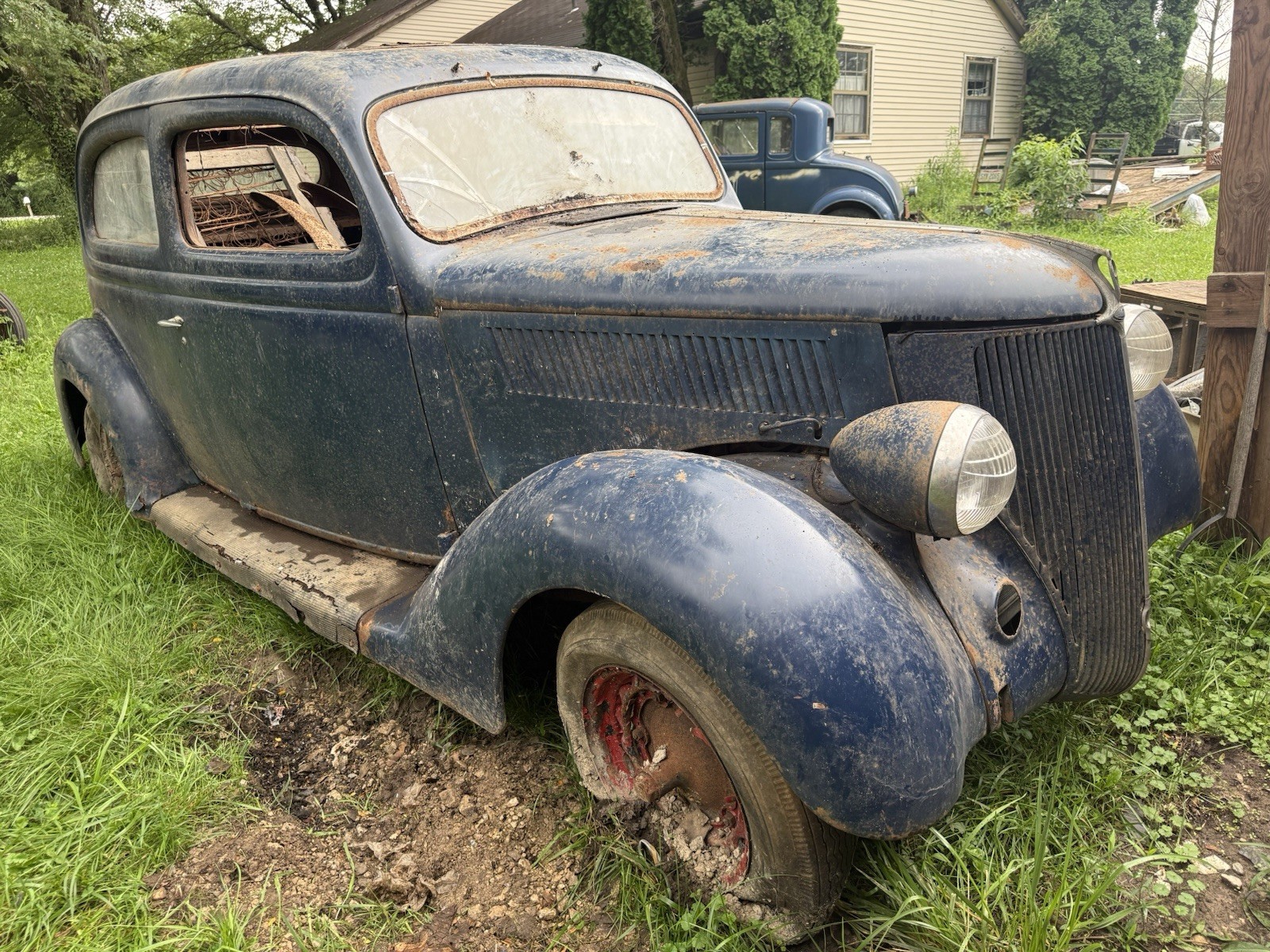 Ford-2-Door-Sedan-Model-68-1936-Sedan-6