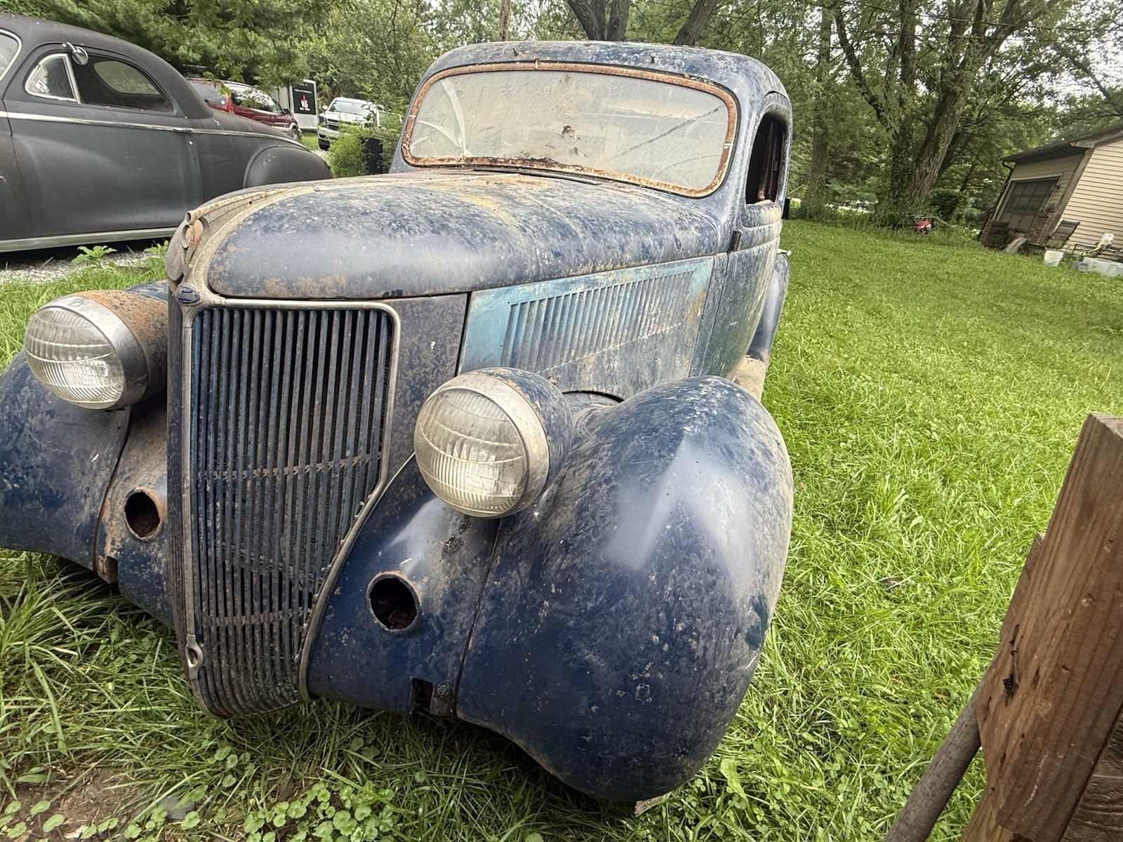 Ford-2-Door-Sedan-Model-68-1936-Sedan-7