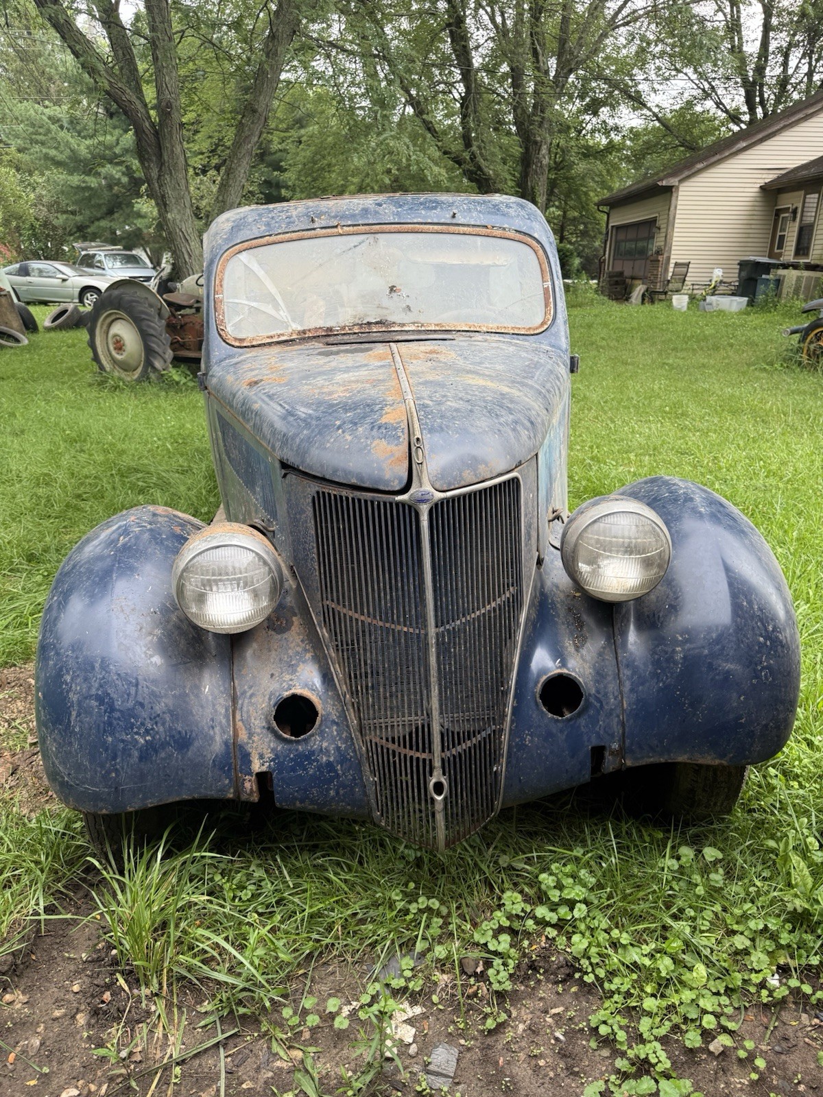 Ford-2-Door-Sedan-Model-68-1936-Sedan
