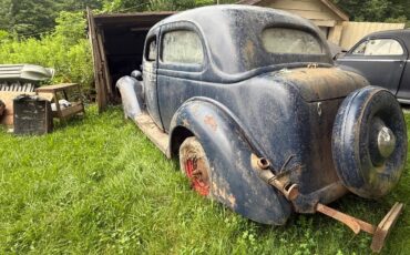 Ford-2-door-sedan-model-68-1936-blue-11