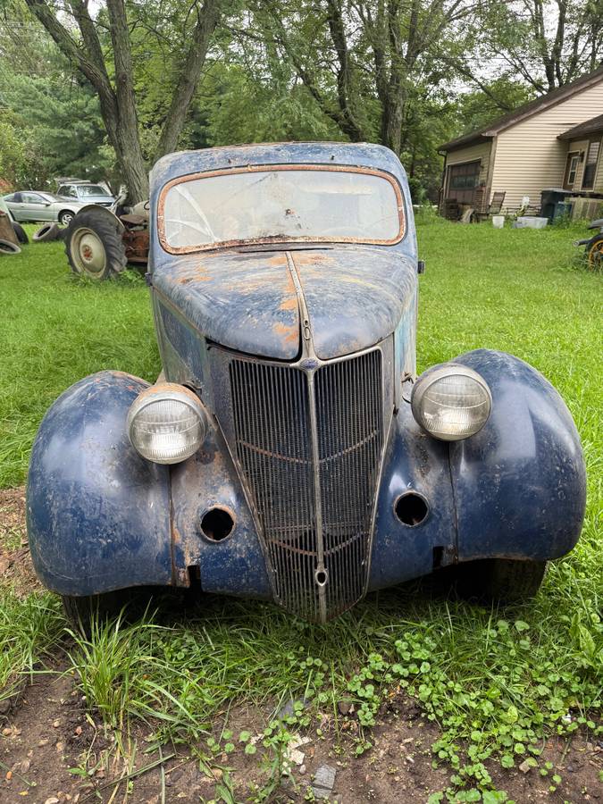Ford-2-door-sedan-model-68-1936-blue