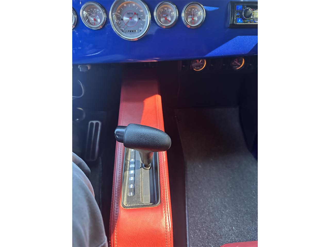 Ford-2-dr-1939-Blue-Red-21