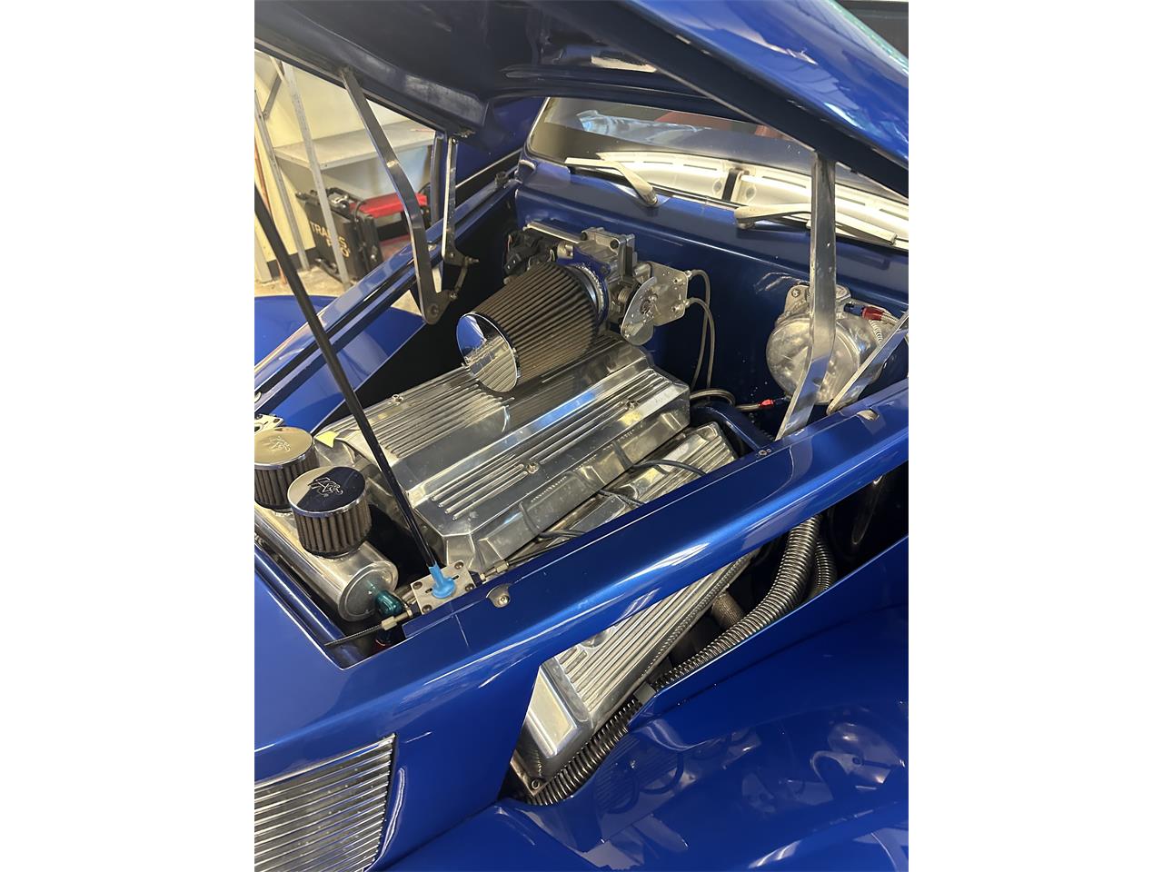 Ford-2-dr-1939-Blue-Red-25