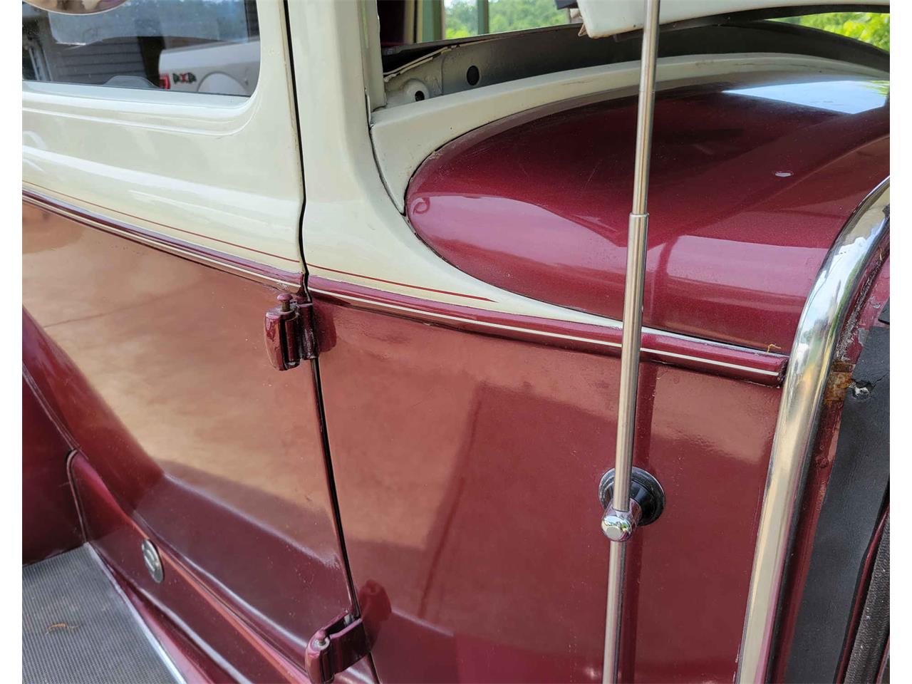 Ford-2-dr-coupe-1930-redwhite-red-1