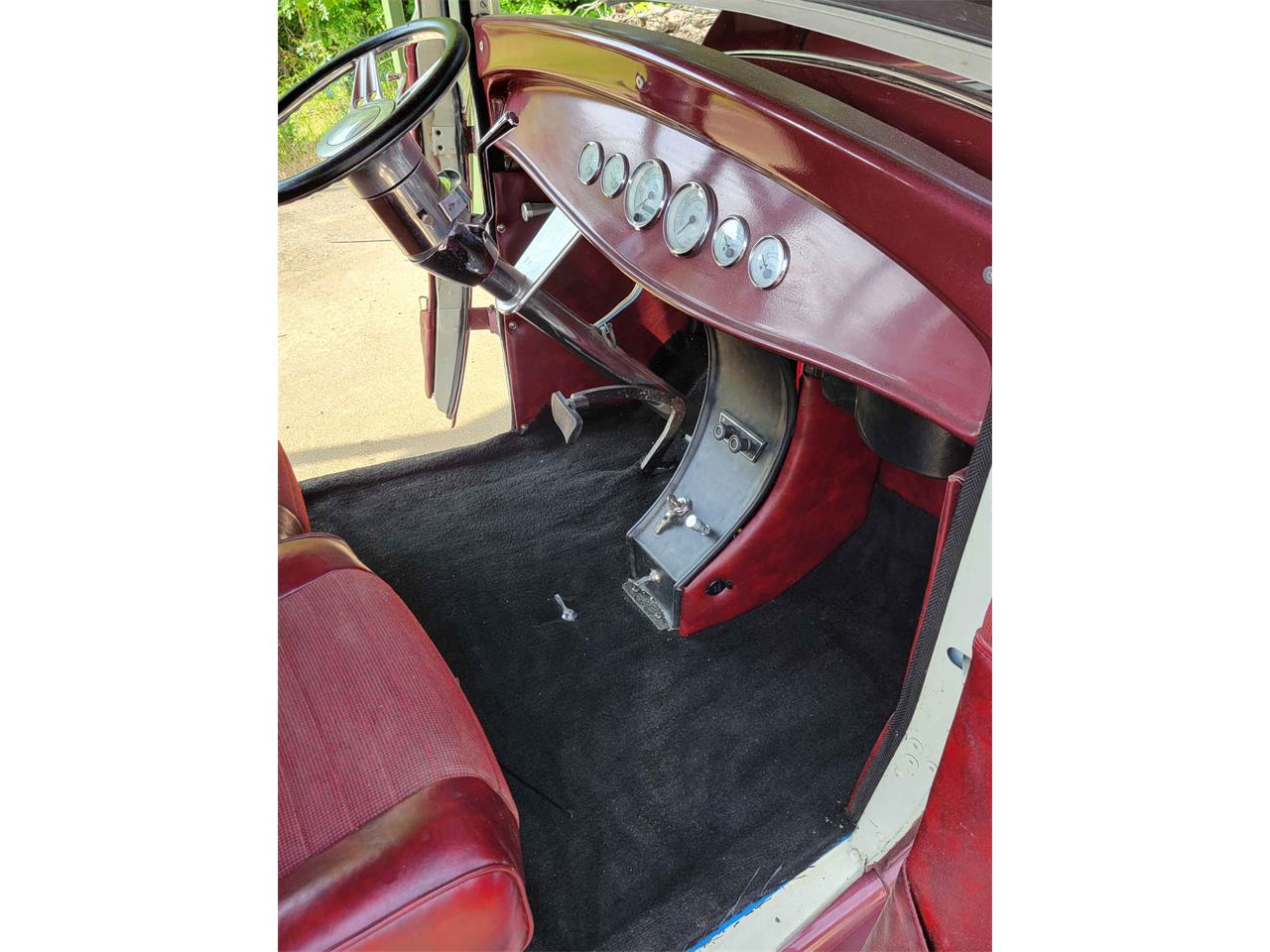 Ford-2-dr-coupe-1930-redwhite-red-6
