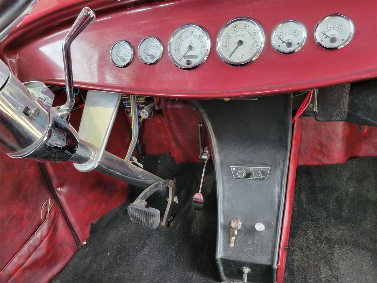 Ford-2-dr-coupe-1930-redwhite-red-7