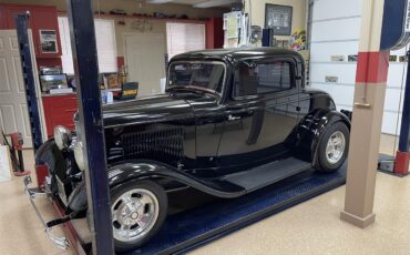 Ford-2-dr-coupe-1932-Black-Gray-16