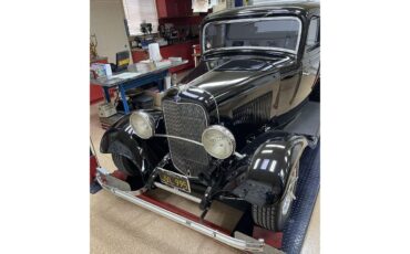 Ford-2-dr-coupe-1932-Black-Gray-17