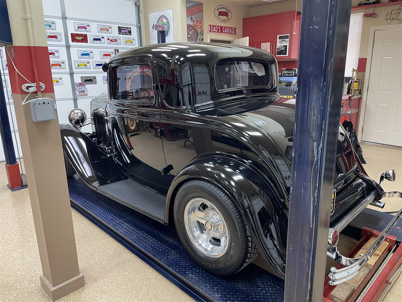 Ford-2-dr-coupe-1932-Black-Gray-18