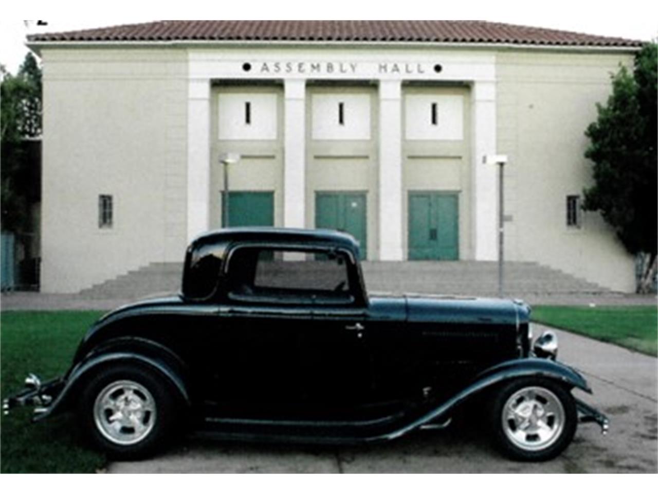 Ford-2-dr-coupe-1932-Black-Gray-2