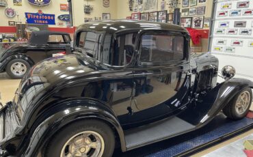 Ford-2-dr-coupe-1932-Black-Gray-21