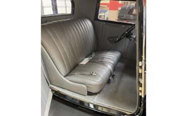 Ford-2-dr-coupe-1932-Black-Gray-22
