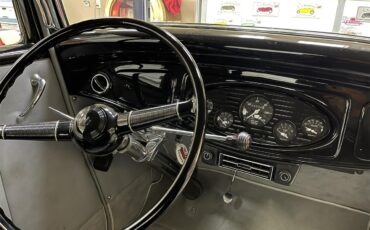 Ford-2-dr-coupe-1932-Black-Gray-24