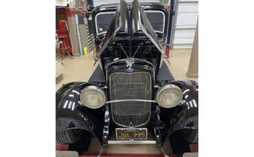 Ford-2-dr-coupe-1932-Black-Gray-29