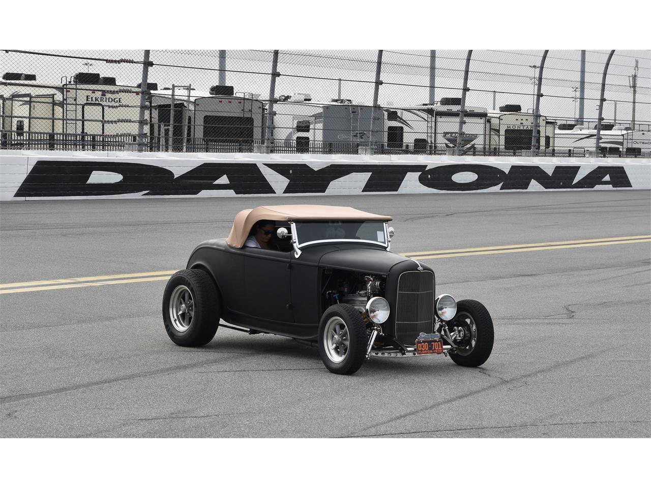 Ford-2-dr-coupe-1932-Black-Tan-5