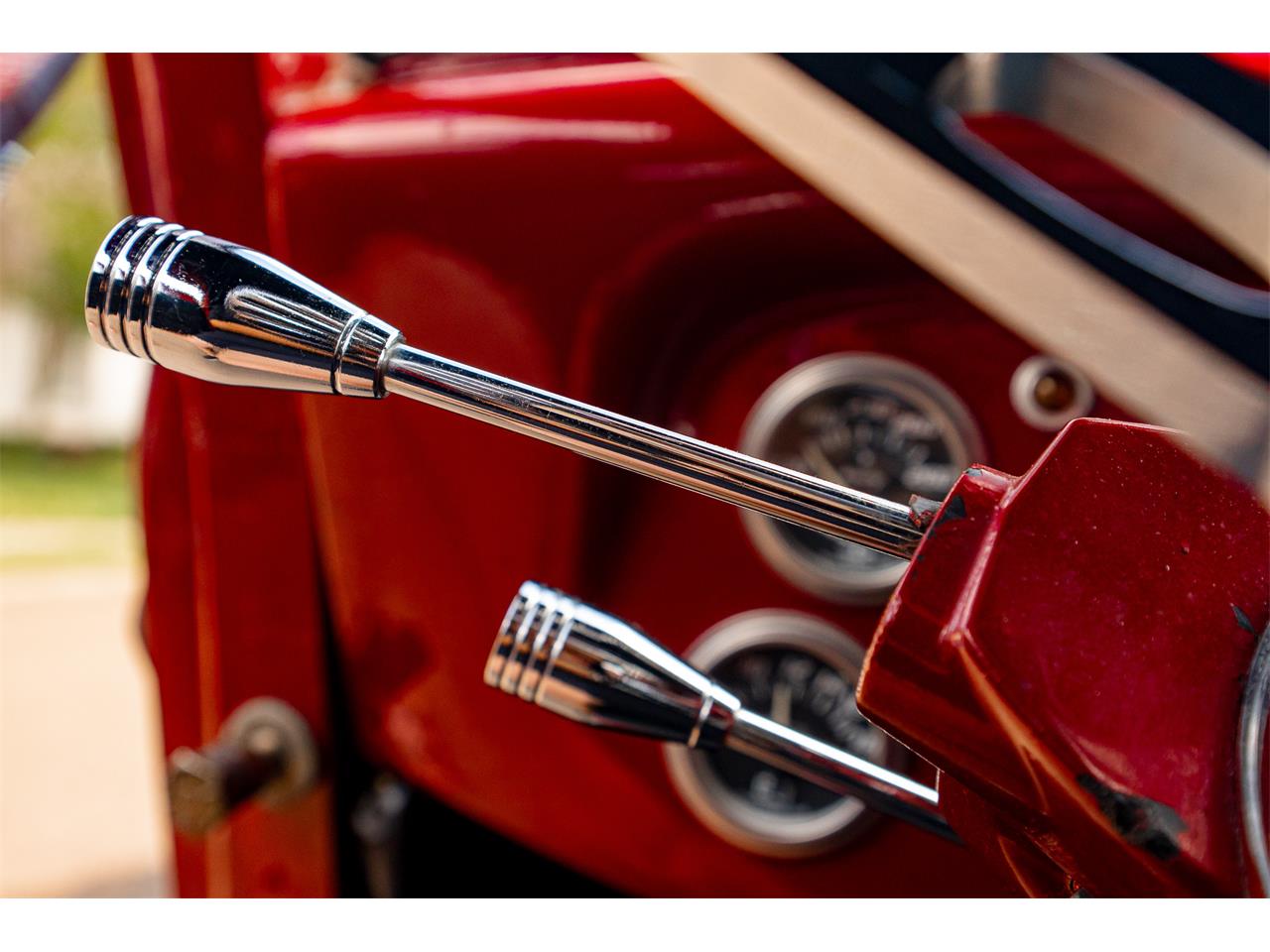 Ford-2-dr-coupe-1934-Burgundy-Wine-Black-17