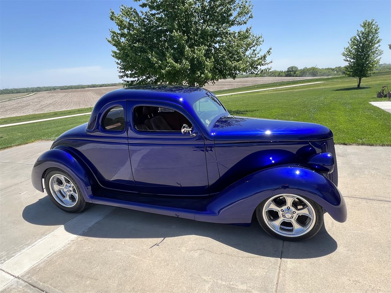 Ford-2-dr-coupe-1936-Burple-2-tone-OstrichCamel-13