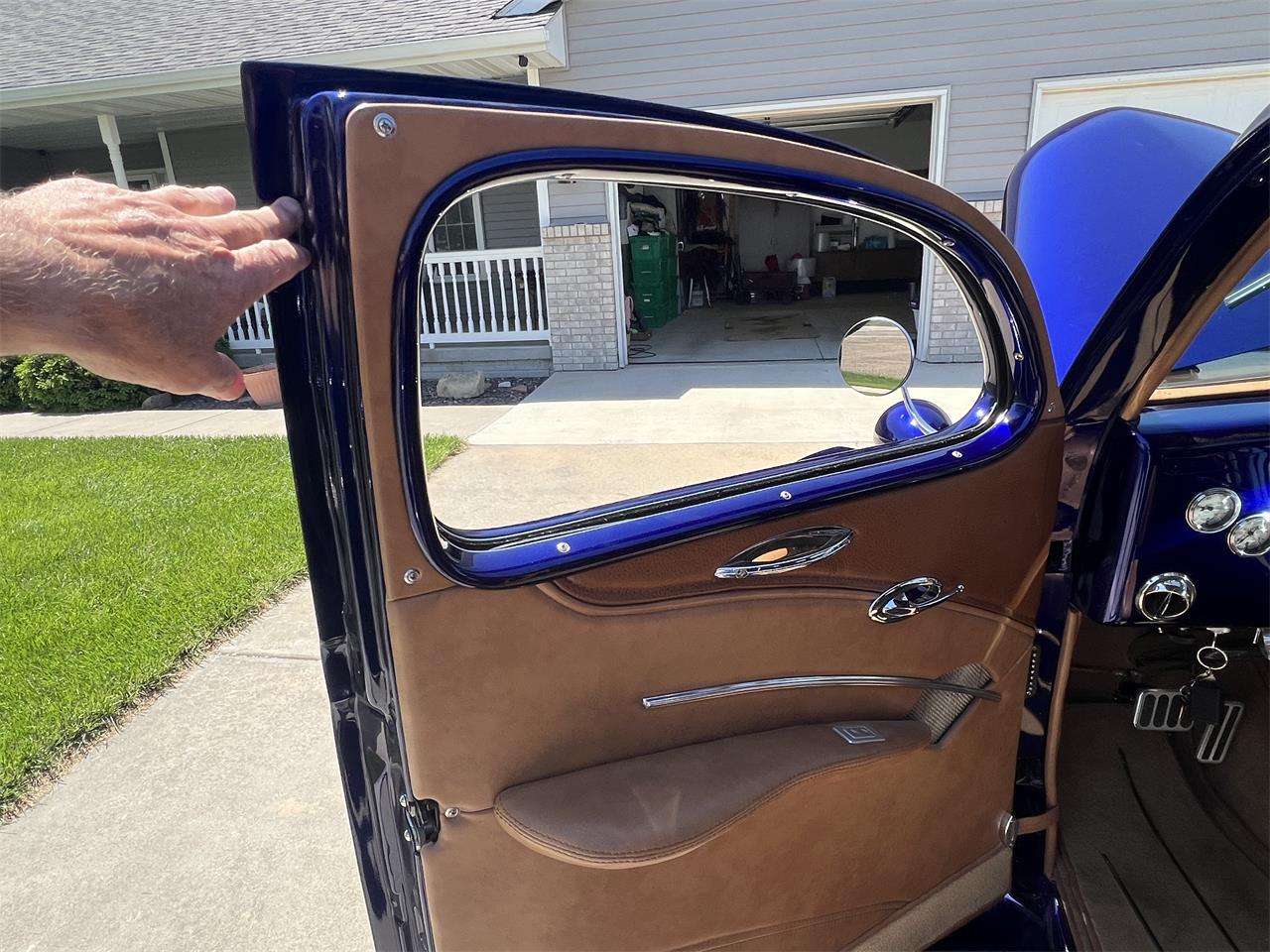 Ford-2-dr-coupe-1936-Burple-2-tone-OstrichCamel-17
