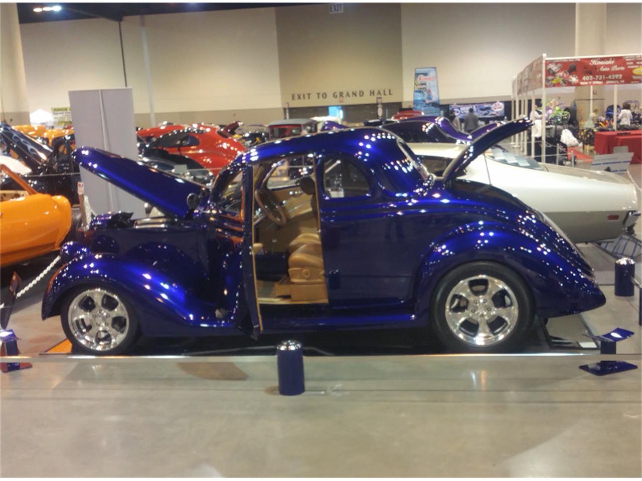 Ford-2-dr-coupe-1936-Burple-2-tone-OstrichCamel-24