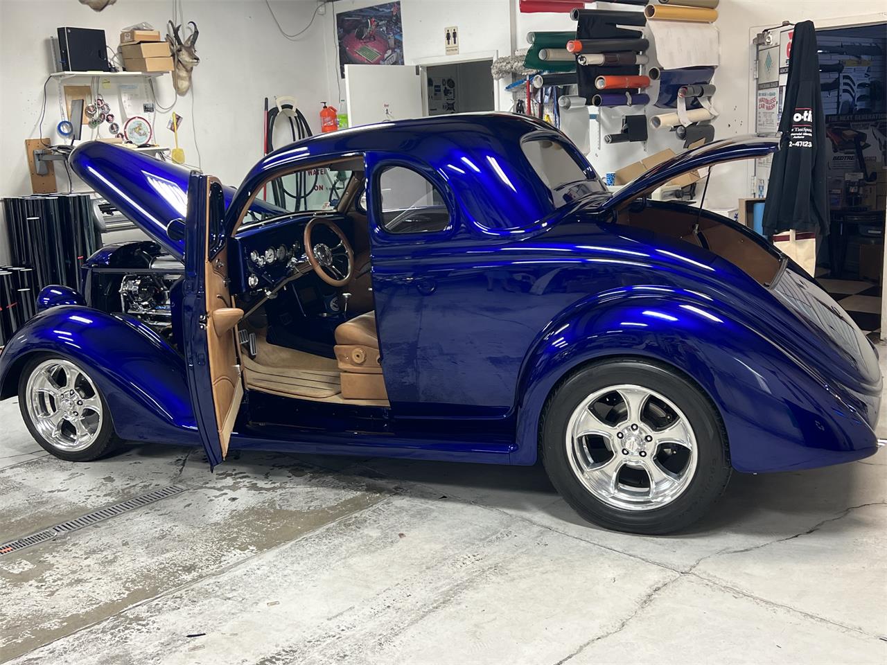 Ford-2-dr-coupe-1936-Burple-2-tone-OstrichCamel-27