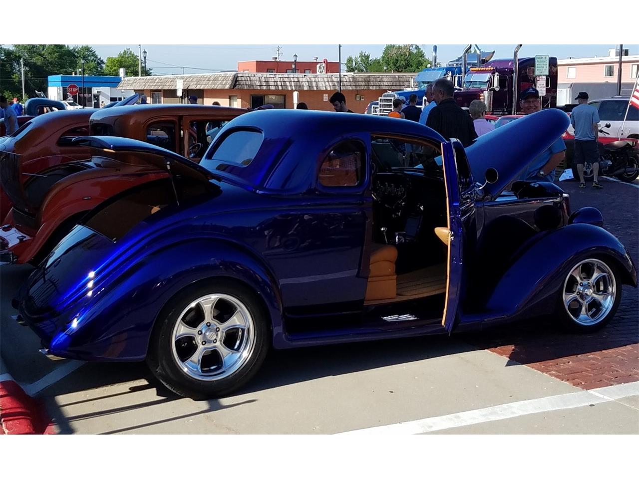 Ford-2-dr-coupe-1936-Burple-2-tone-OstrichCamel-30