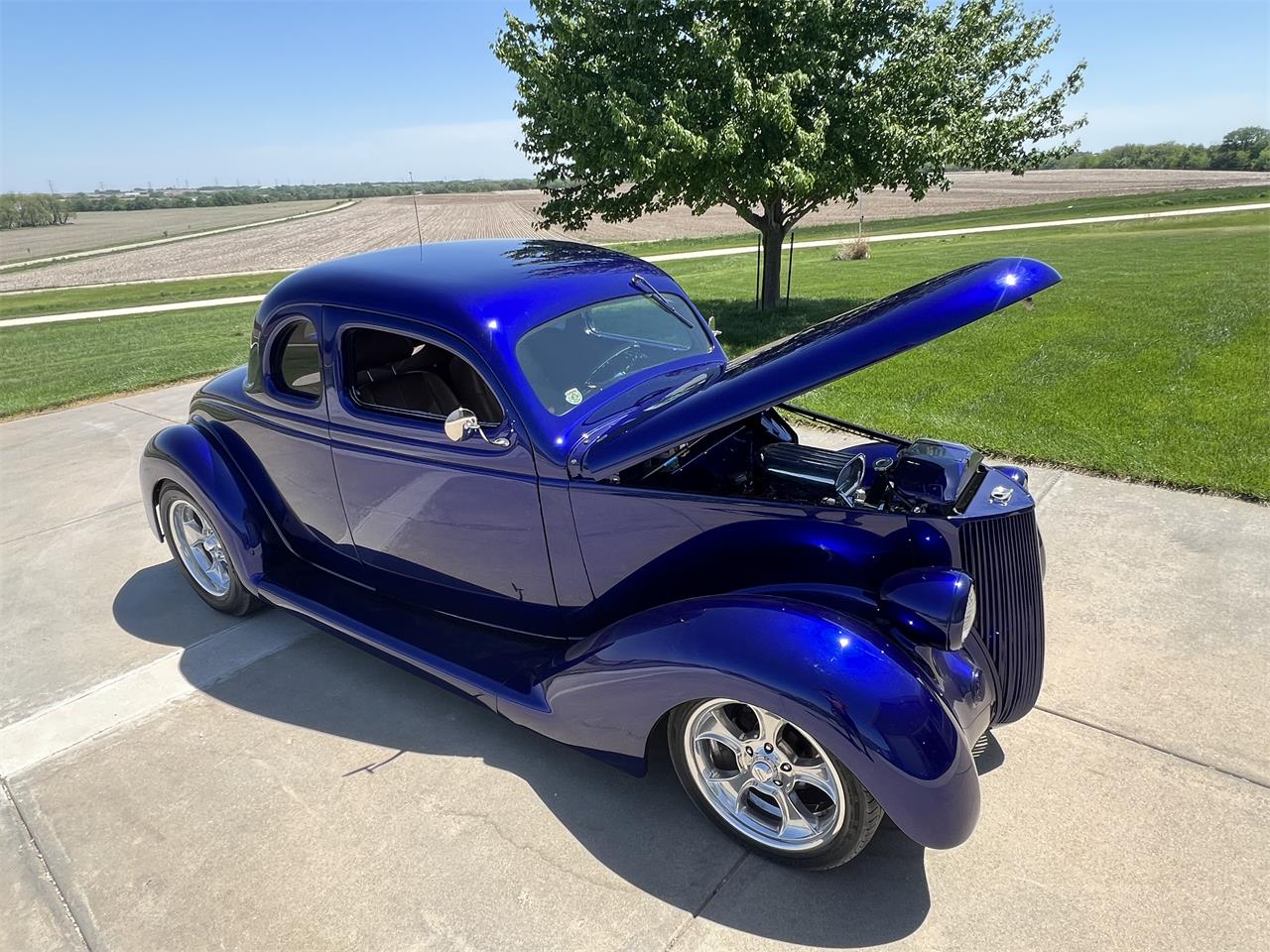 Ford-2-dr-coupe-1936-Burple-2-tone-OstrichCamel-31