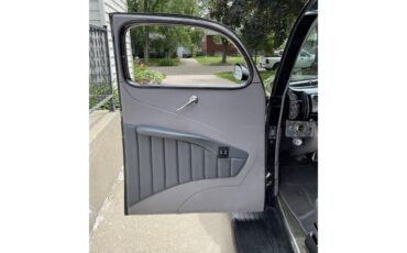 Ford-2-dr-coupe-1940-Black-Grey-10